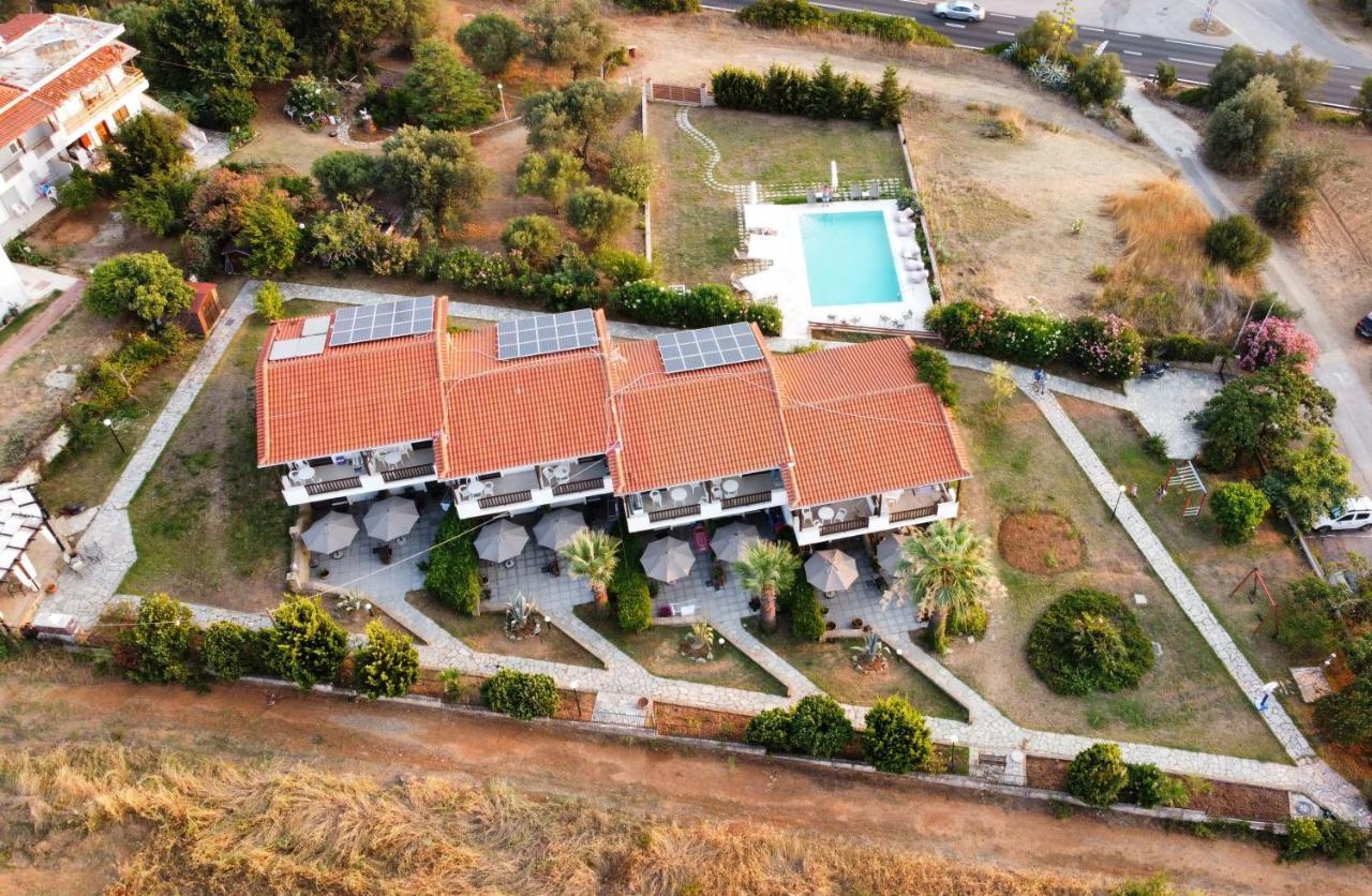Villa Madeleine Tower View เนอาโฟเกีย ภายนอก รูปภาพ